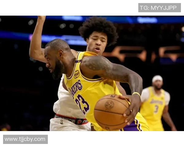 湖人出征目标四连胜!詹皇卢卡帅气出镜 曝巴斯家族每人收到10亿美金 湖人出征目标四连胜!詹皇卢卡帅气出镜 曝巴斯家族每人收到10亿美金