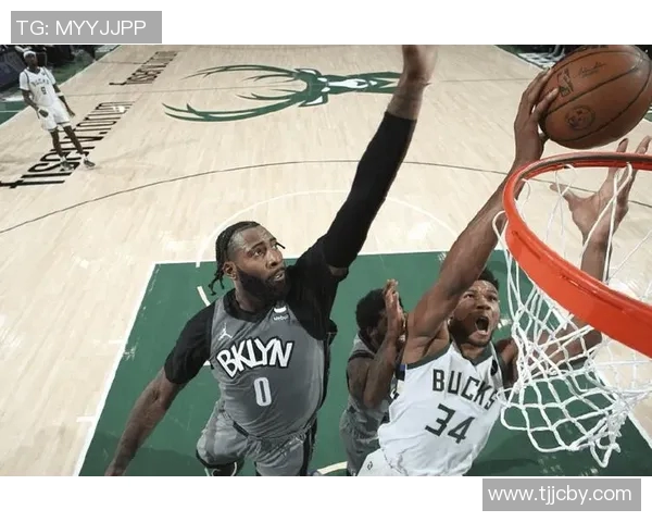 攻防状态在线!JJJ半场11中7高效砍下17分 还有4次盖帽 攻防状态在线!JJJ半场11中7高效砍下17分 还有4次盖帽